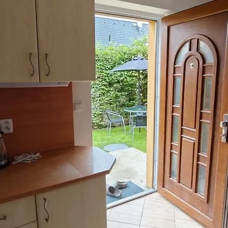 Apartment V Kralovskem Udoli S Predzahradkou *