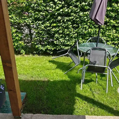 V Kralovskem Udoli S Predzahradkou Apartament Králŭv Dvŭr